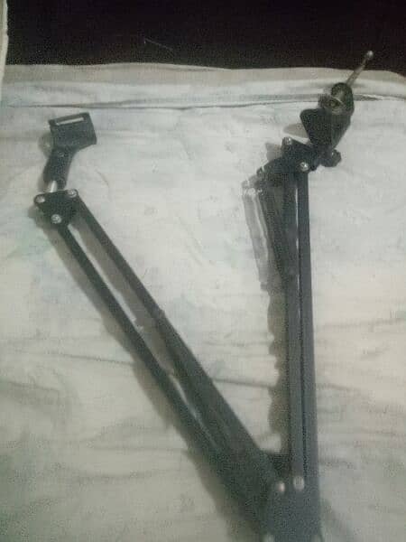 mic stand good condition 0