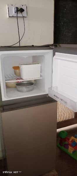 Haier Refrigerator HRF-186 4