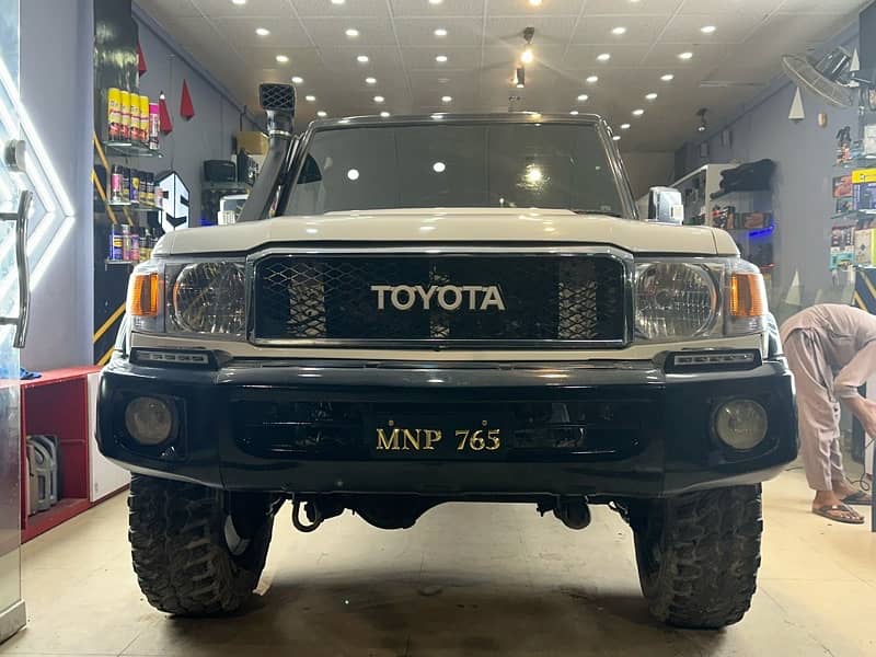 Toyota Land Cruiser 1987 0