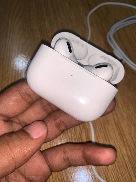 Earphone , earbuds , earpods 2