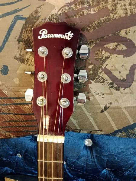 paramount acoustic guitar with bag & capo 9