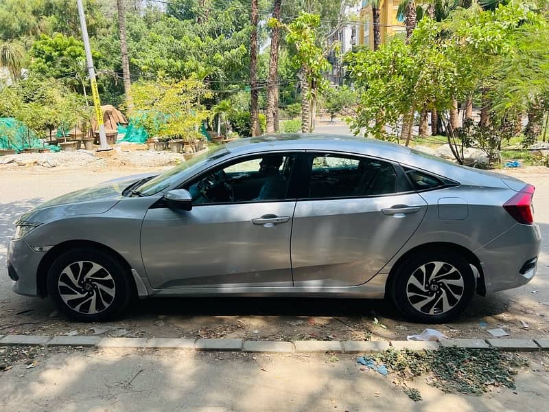 Honda Civic Oriel 2019 4