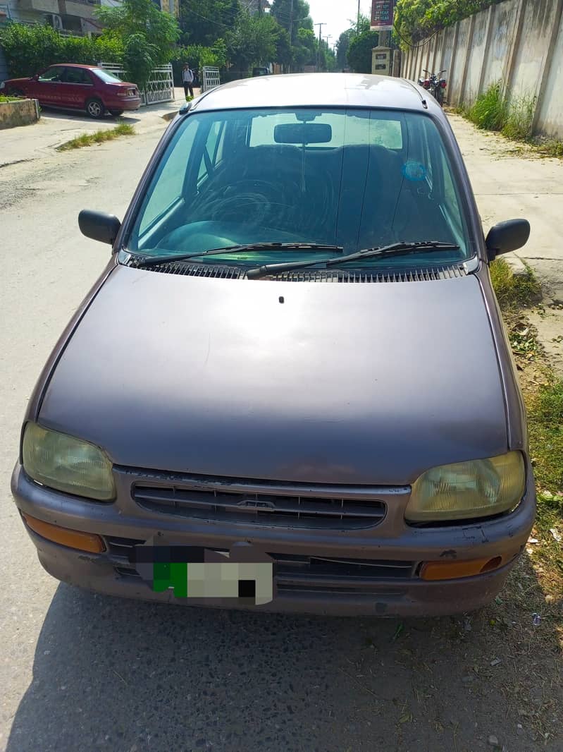 Daihatsu Cuore 2000 1