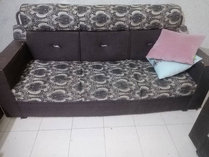 5 setar sofa 1