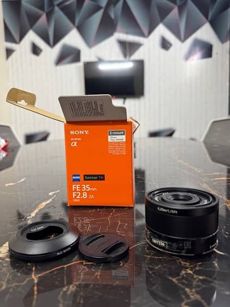 sony zeiss 35mm 2.8 for sony E mount Full Fram body lens 1