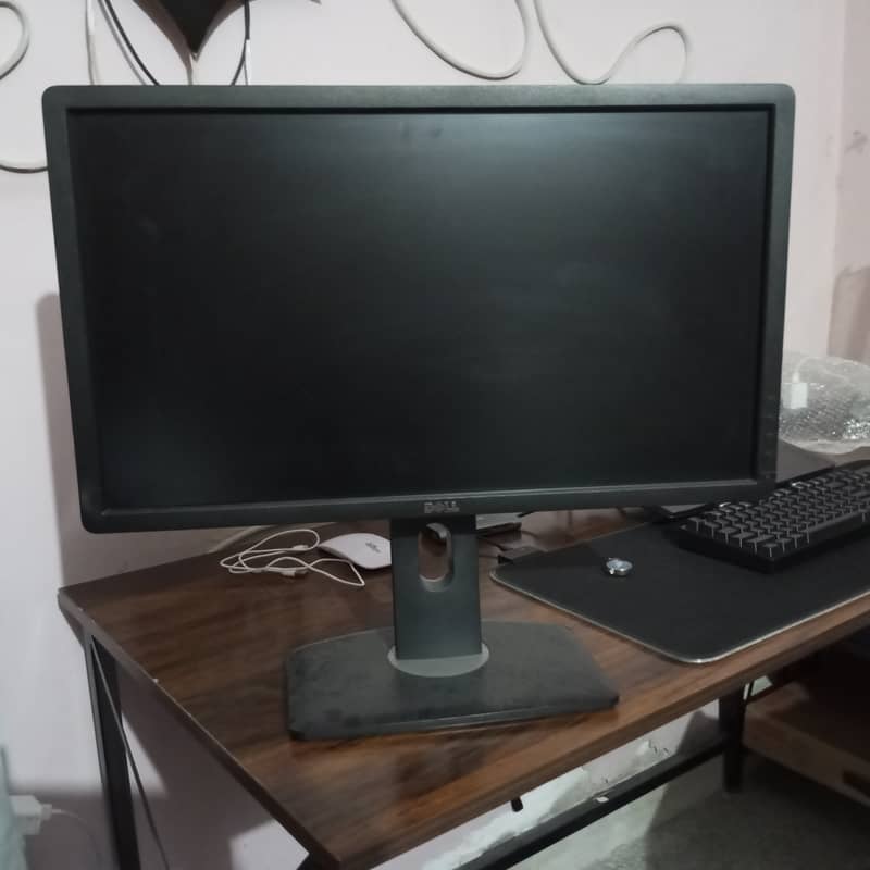 Dell 24" LCD, best for gaming 1