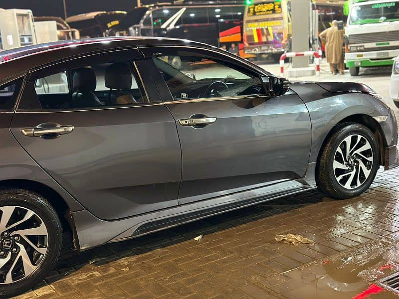 Honda Civic Oriel 2018 3