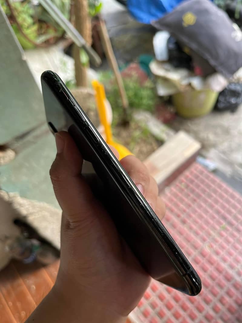 Iphone X 256 GB AE Model 3