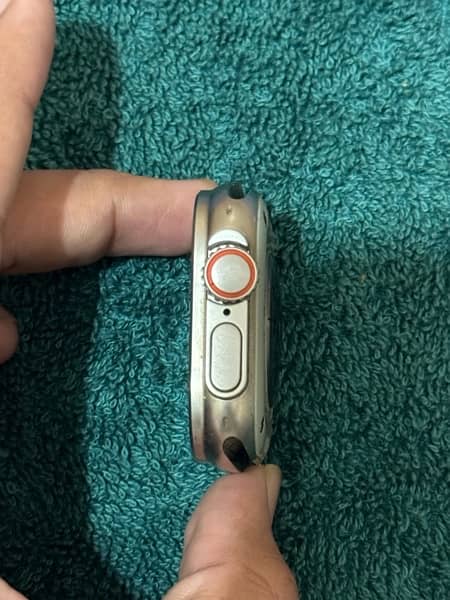 Watch Ultra Good condition 10 by 10 wireless charging 7