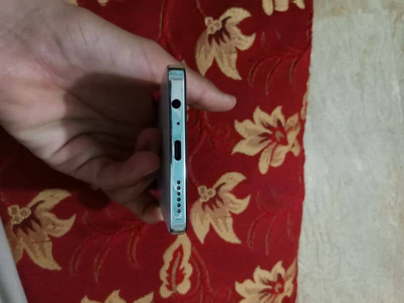 Techno Camon 20 pro 4