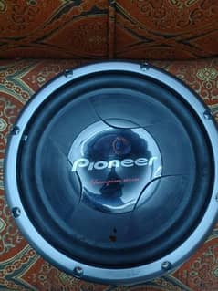 Pioneer 1000w woofer