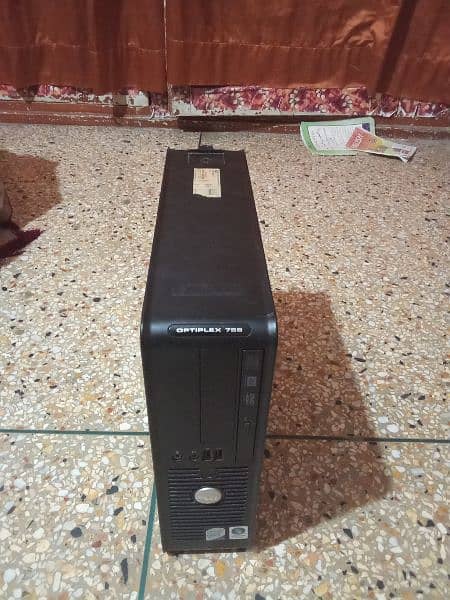 Dell Opteplix 755 2GB Ram 160 GB Hard Disk 0