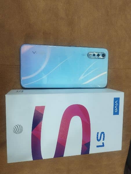 Vivo S1 4/128 7