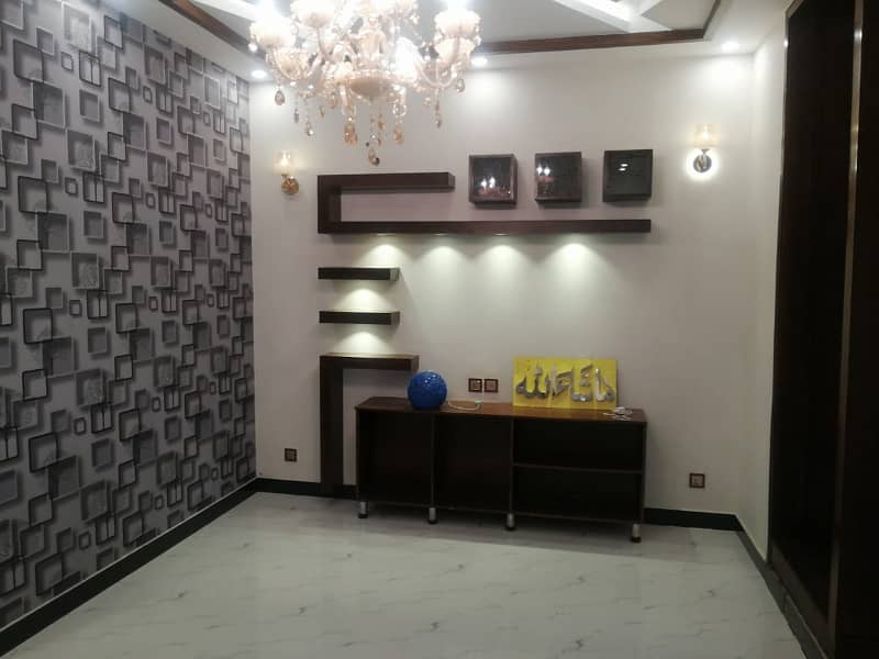 MODERN DESIGN 5 MARLA HOUSE FOR SALE IN GOOD LOCATION OF BAHRIA TOWN LAHORE 6