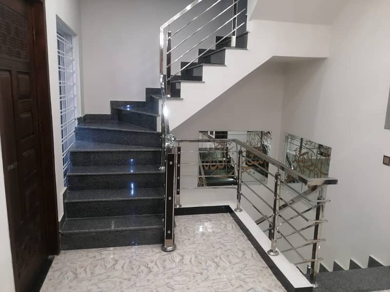 MODERN DESIGN 5 MARLA HOUSE FOR SALE IN GOOD LOCATION OF BAHRIA TOWN LAHORE 39