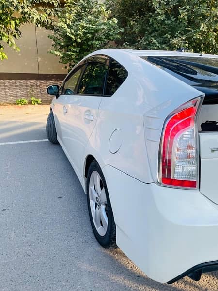 Toyota Prius 2015S 5