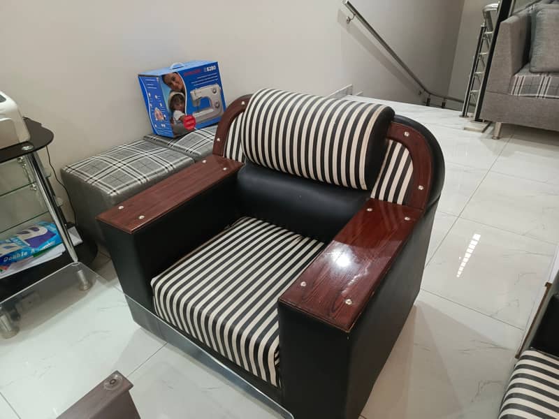 Six Seater solid wood sofa set for sale 4