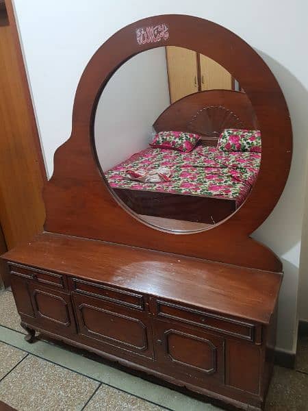 King Size Bed along wooden Dressing Table 3