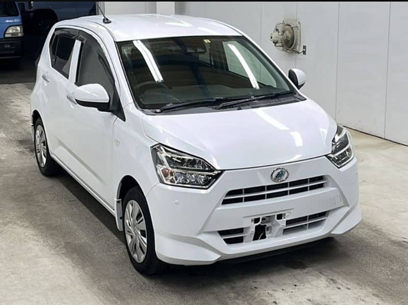 Daihatsu Mira 2021 3