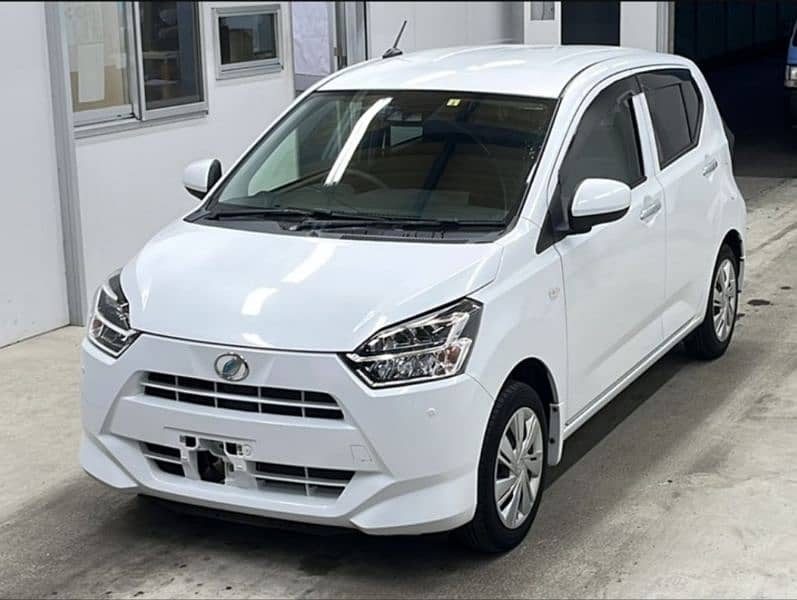 Daihatsu Mira 2021 5