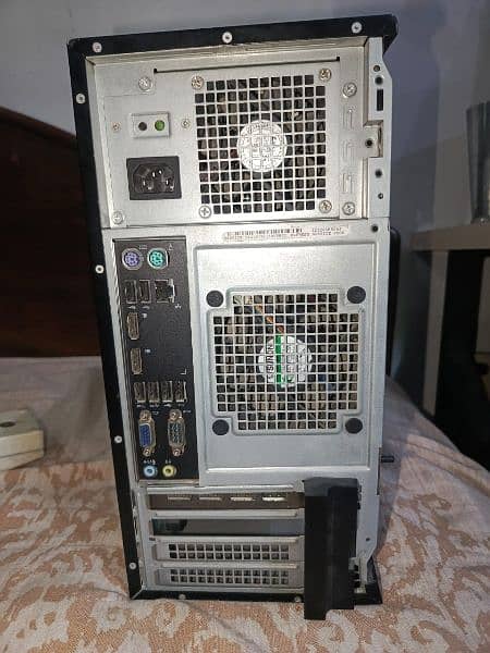 Dell machine i5 4th gen with 4 gb graphics card  **Negotiable Price** 2