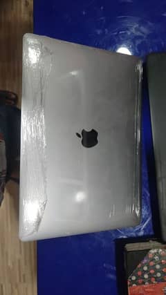 MacBook