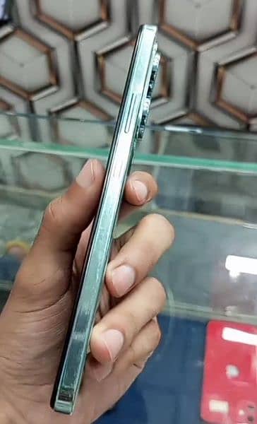 infinix hot 40 pro. 1