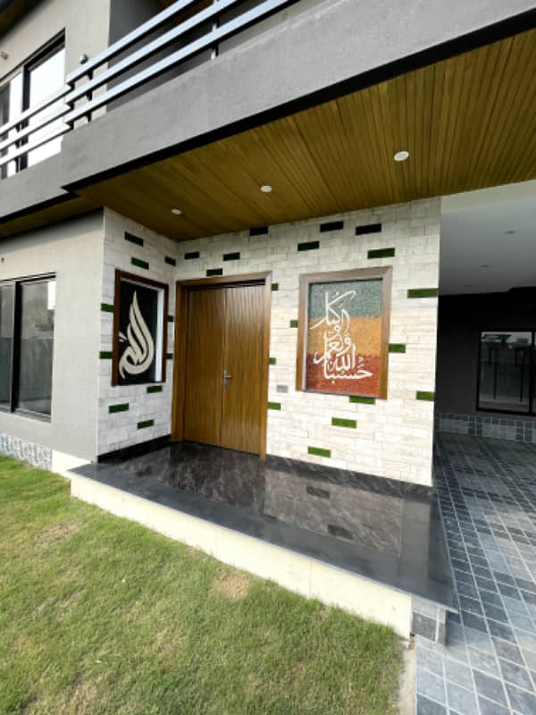 Saeed Colony Brand New 18 Marla House For sale 0