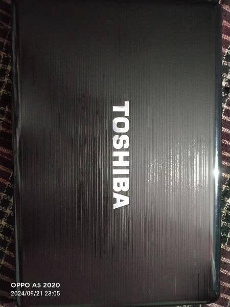 TOSHIBA LAPTOP 4