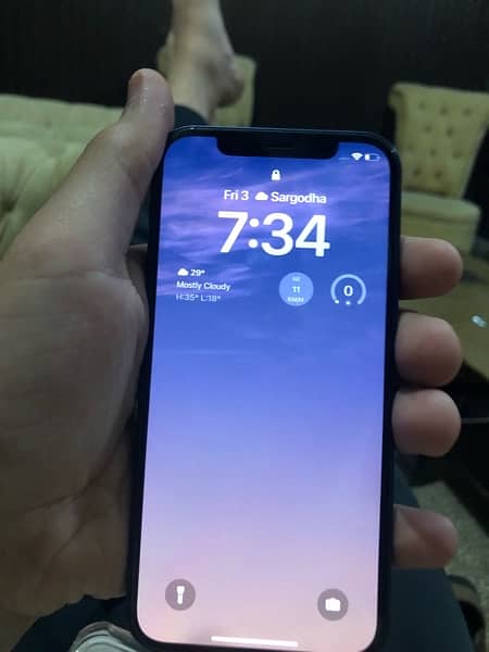 iphone 12 128 gb jv 85 health back broken ! 2