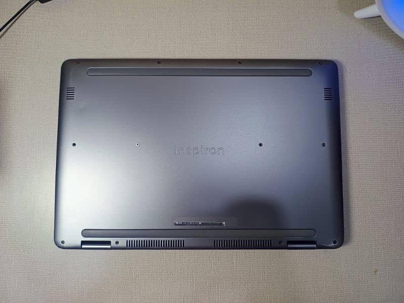 Dell Inspiron 17-7000 series core i7 8th gen with 2GB Nvidia graphics 3