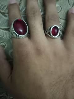 2 red akek chandi rings