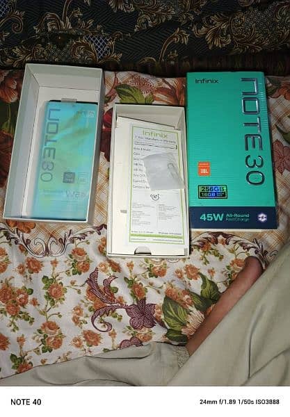 condition10/10/ complete box note 30 infinix 1