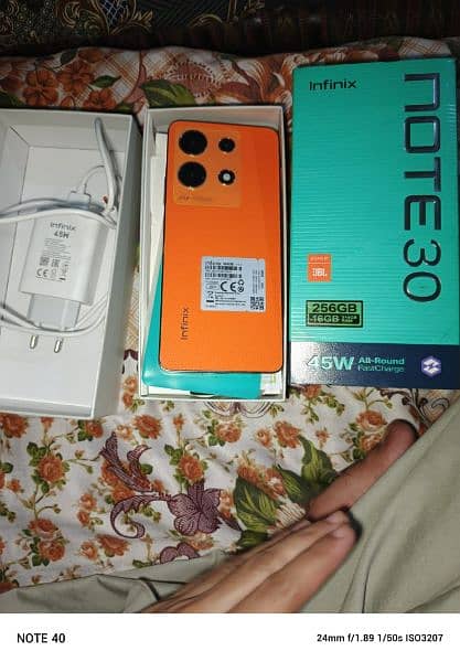 condition10/10/ complete box note 30 infinix 7