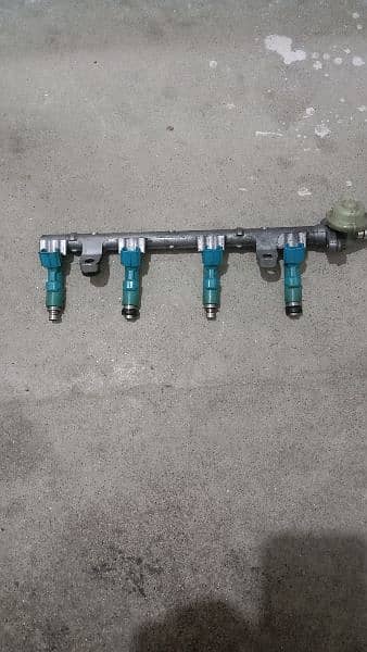 vitz 1000cc engine fuel injectors 1