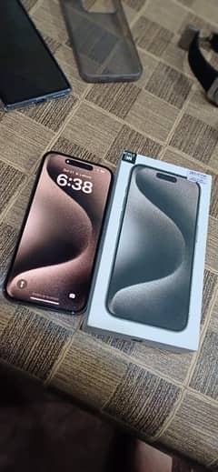 iPhone 15 Pro Natural Titanium 0