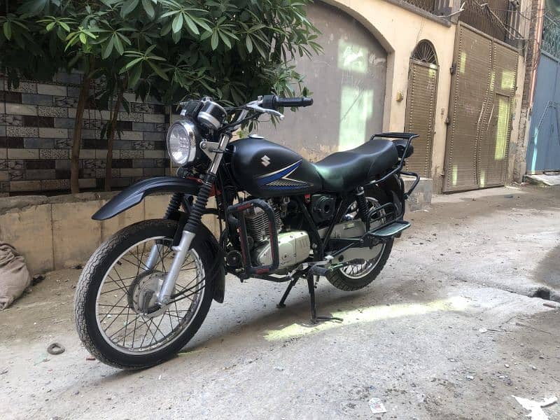 SUZUKI GS 150 1