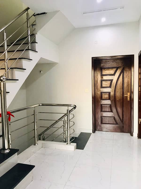 8.50 Marla Brand New Beautiful Triple Storey House On Sale On Samnabad Lahore 27