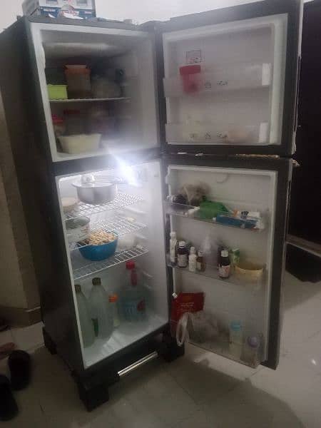 Haier ki hy only fridge hy steplizer nahi 2