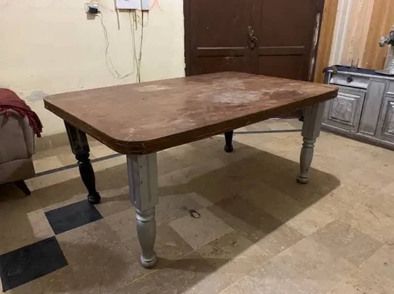 dinning table in low price 1