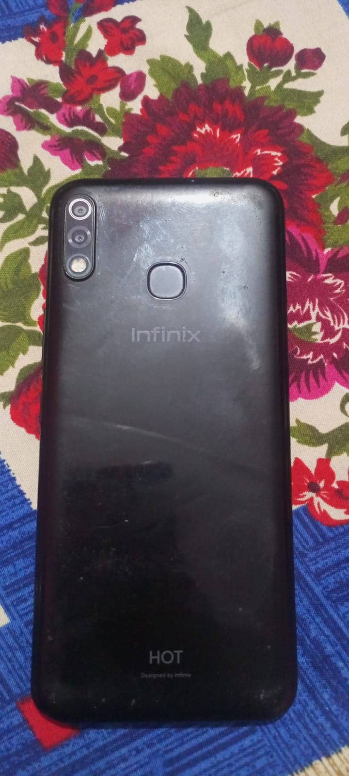 Infinix Hot 8 Lite 1