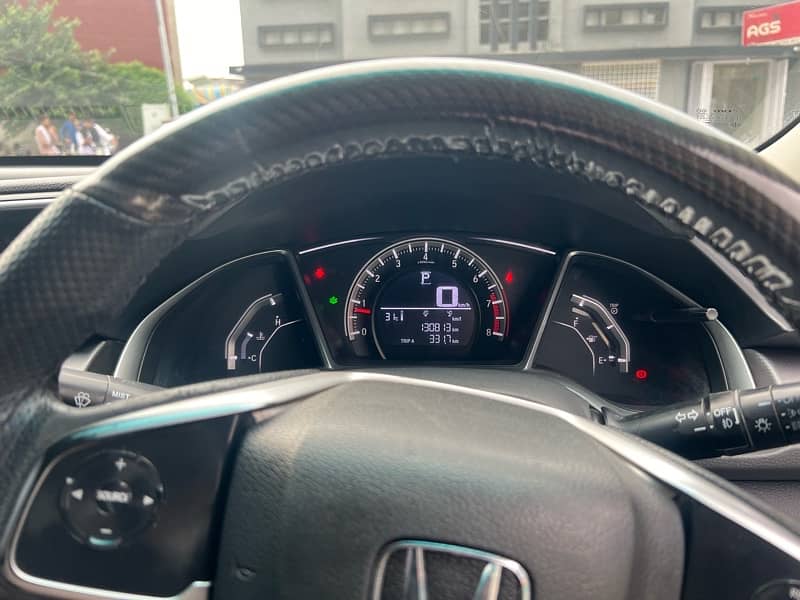 Honda Civic Oriel 2017 10