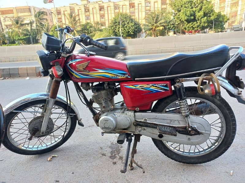 Honda 125 Karachi Number 1