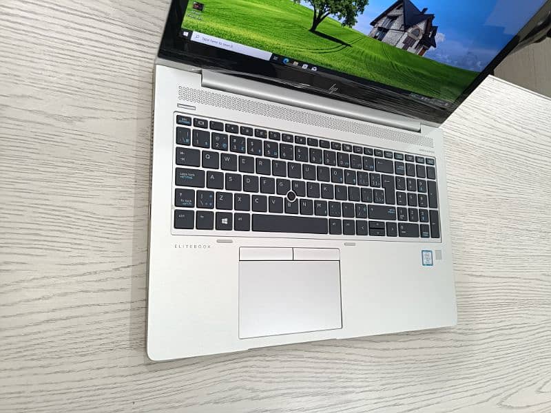 Hp elitebook 850 g6 core i5 8th gen quadcore 15.6 inch 1080p Numpad 4