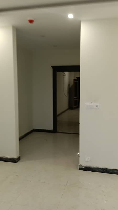 11 Central Apartment Flat Available For Sale G-11/1 6