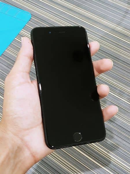 iPhone 7 Plus 128GB Pta Approved 6