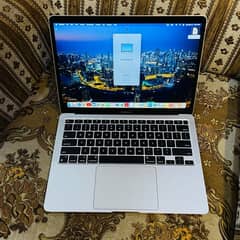 Macbook Air m1 2020 model