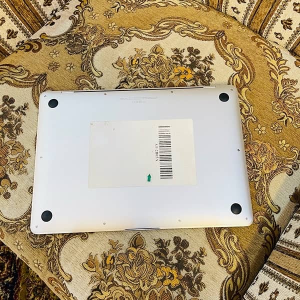 Macbook Air m1 2020 model 6