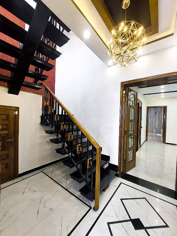 10 Marla House Available For Sale In Overseas B Bahria Town Lahore 5