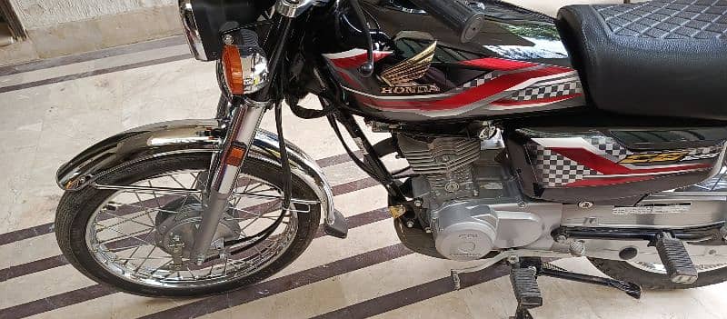 Honda CG 125 2024  Black Color 1